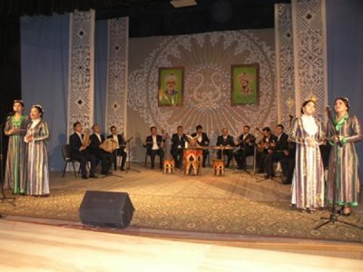 سالن تئاتر اپرا Navoi Opera Theater