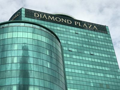مرکز خرید Diamond Plaza