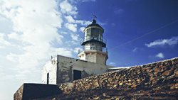 فانوس دریایی Armenistis Lighthouse