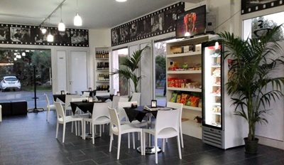 ساردینیا-کافه-لومیره-Cafe-Lumiere-264842