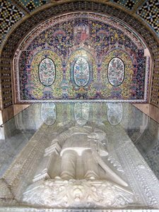 تهران-سنگ-قبر-ناصرالدین-شاه-266625