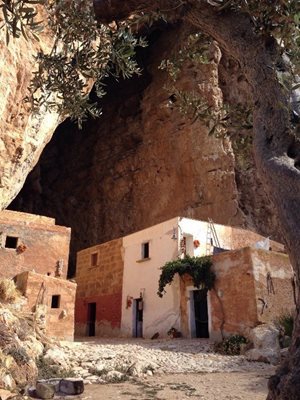 سیسیل-غار-موزه-Grotta-Mangiapane-269521