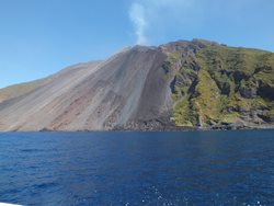 جزیره آتشفشانی استرومبولی Stromboli Volcano