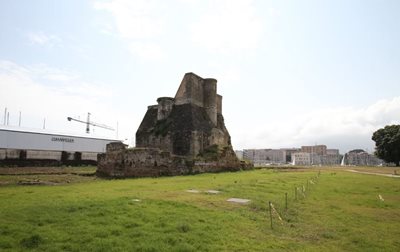 پالرمو-قلعه-مادیان-Castello-a-Mare-271155