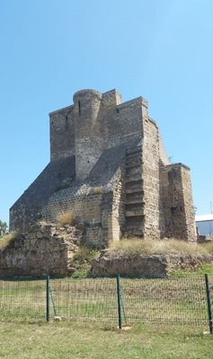 پالرمو-قلعه-مادیان-Castello-a-Mare-271160