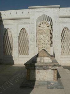 کابل-آرامگاه-بابر-Babur-Tomb-273013