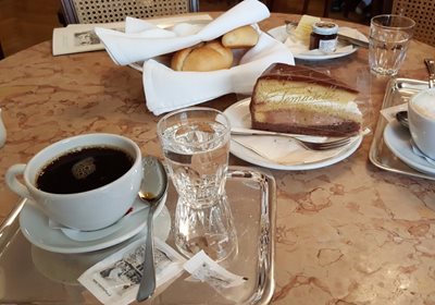 سالزبورگ-کافه-Cafe-Tomaselli-278816