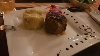 کرابی-رستوران-Diver-s-Inn-Steakhouse-and-International-Cuisine-281121