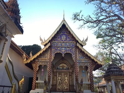 چیانگ-مای-معبد-وات-پرا-دویی-خام-Wat-Phra-That-Doi-Kham-Temple-of-the-Golden-Mountain-281663