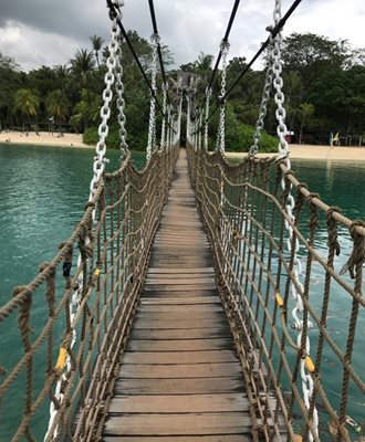 سنتوسا-پل-معلق-ساحل-سنتوسا-Floating-Bridge-at-Siloso-Beach-293652