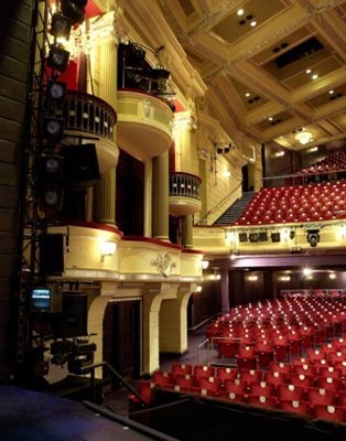 بیرمنگام-سالن-تئاتر-هیپودروم-بیرمنگام-Hippodrome-Theatre-Birmingham-300153