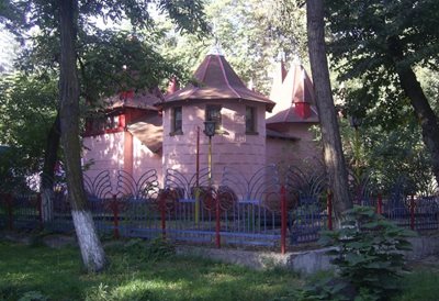 پارک پانیلوف بیشکک Panfilov Park