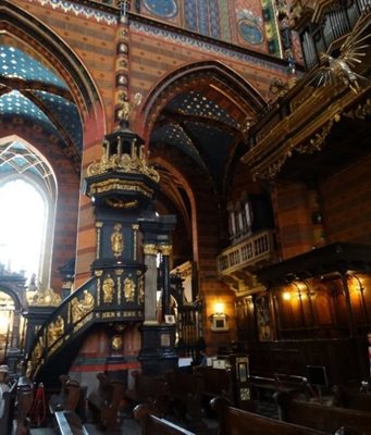 کراکوف-کلیسای-ویرجین-مری-Church-of-the-Virgin-Mary-Kosciol-Mariacki-304552