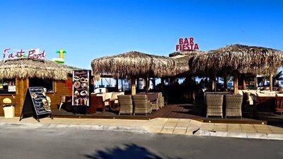 رستوران ساحلی فیستا سانی بیچ Fiesta Beach bar