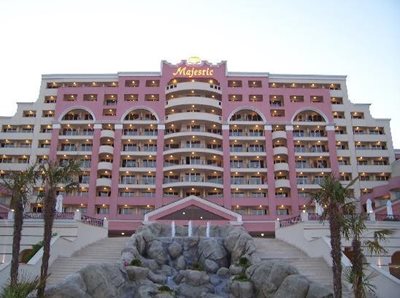 سانی-بیچ-هتل-DIT-Majestic-Beach-Resort-سانی-بیچ-307443