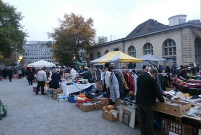 بازار خیابانی کانزلی زوریخ Kanzlei Flohmarkt