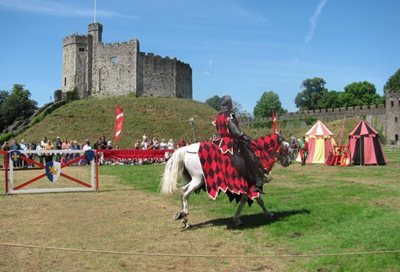 کاردیف-قلعه-کاردیف-Cardiff-Castle-313702