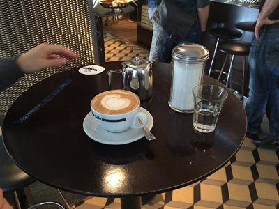 کافه Adrianos Bar برن