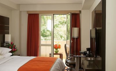 کاراکاس-هتل-و-سوئیت-دهکده-آلتامیرا-کاراکاس-Altamira-Village-Hotel-Suites-324186