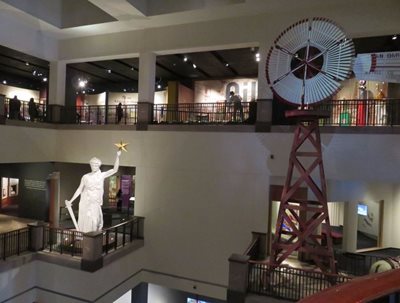 آستین-موزه-تاریخ-ایالت-تگزاس-Bullock-Texas-State-History-Museum-327293