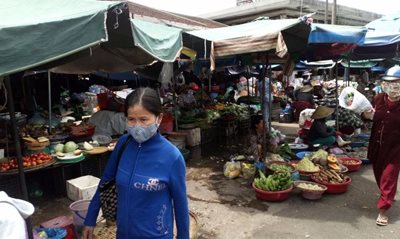 هیو-بازار-خیابانی-دانگ-با-هیو-Dong-Ba-Market-331377