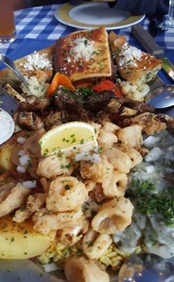 رستوران یونانی یتاکا Ithaka Greek Restaurant