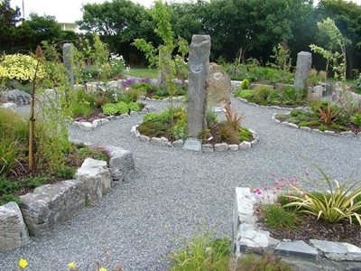 گالوی-معبد-و-باغ-دایره-زندگی-Circle-of-Life-Commemorative-Garden-Galway-334991