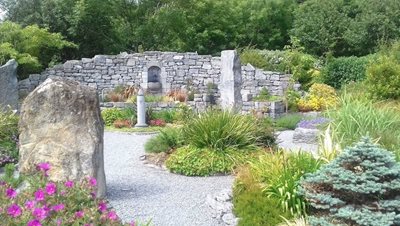 گالوی-معبد-و-باغ-دایره-زندگی-Circle-of-Life-Commemorative-Garden-Galway-334990