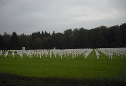 یادبود گورستان آمریکایی لوکزامبورگ Luxembourg American Cemetery Memorial