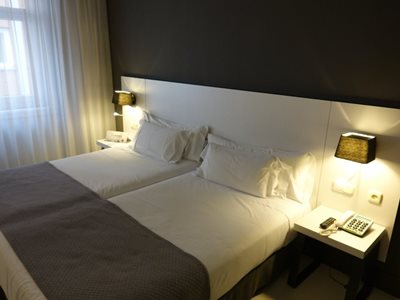 هتل ایلیون بیبائو ILUNION Bilbao