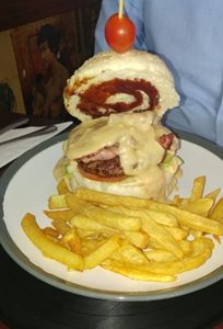 پرتوریا-رستوران-برگر-Burger-Bistro-338910