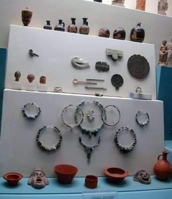 اودسا-موزه-باستان-شناسی-اودسا-Odessa-Archaeological-Museum-340078