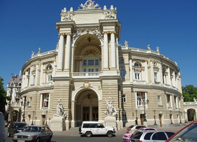 اودسا-سالن-تئاتر-ملی-و-اپرا-اودسا-Odessa-National-Academic-Opera-and-Ballet-Theater-340067