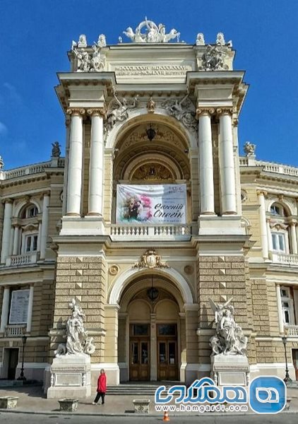 سالن تئاتر ملی و اپرا اودسا Odessa National Academic Opera and Ballet Theater