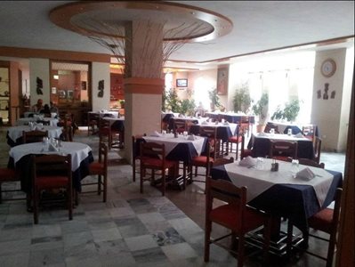 اسمره-رستوران-آل-سیکومورو-Al-Sicomoro-Bar-and-Restaurant-345306