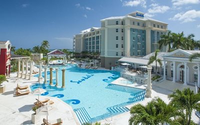 ناسائو-هتل-صندل-رویال-بهمئیان-Sandals-Royal-Bahamian-Spa-Resort-Offshore-Island-345872