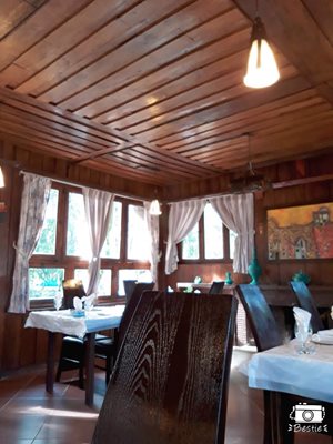 رستوران سنتی شومینه