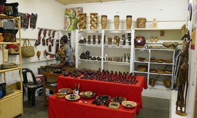 ویندهوک-مرکز-صنایع-دستی-نامیبیا-Namibia-Craft-Centre-352066