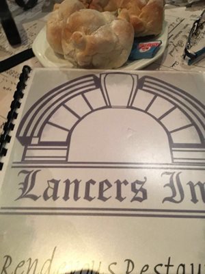 ماسرو-رستوران-Lancers-Inn-Restaurant-354927