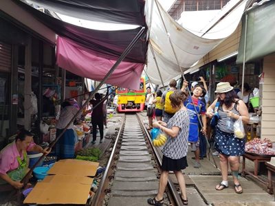بانکوک-بازار-راه-آهن-بانکوک-Railway-market-359857