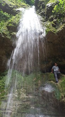 زیرآب-آبشار-ولیلا-360445