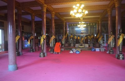 پنوم-پن-معبد-Wat-Ounalom-363424