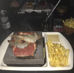 پورت-ویلا-استون-گریل-رستورانت-The-Stonegrill-Restaurant-371791