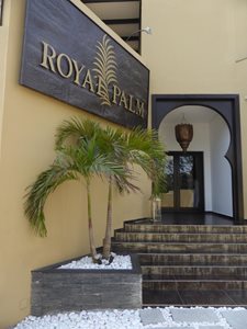 لیبرویل-هتل-سلطنتی-پالم-Royal-Palm-372151