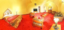 کاروانسرای شاه عباسی بیستون (هتل کاروانسرای لاله بیستون)