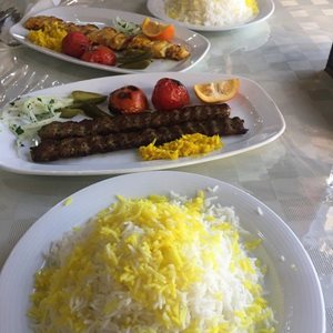 کرمانشاه-رستوران-ارگ-382959