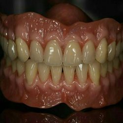لابراتوار دندانسازی دینی