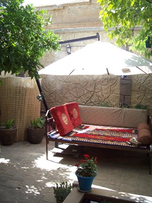 شیراز-اقامتگاه-و-کافه-رستوران-سلطنت-بانو-401161