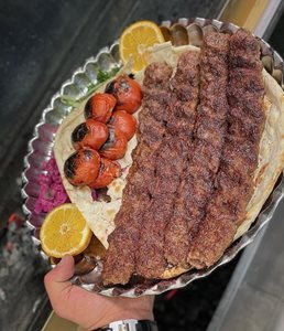 تهران-رستوران-عمو-هوشنگ-و-پسران-427829
