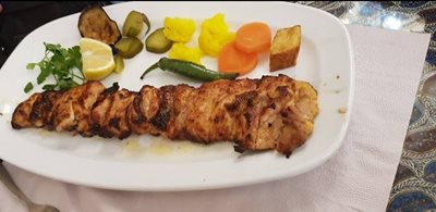 اصفهان-رستوران-آراخوان-450341
